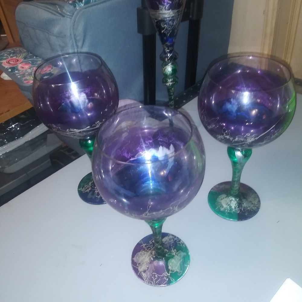 Decorative Wine Glasses